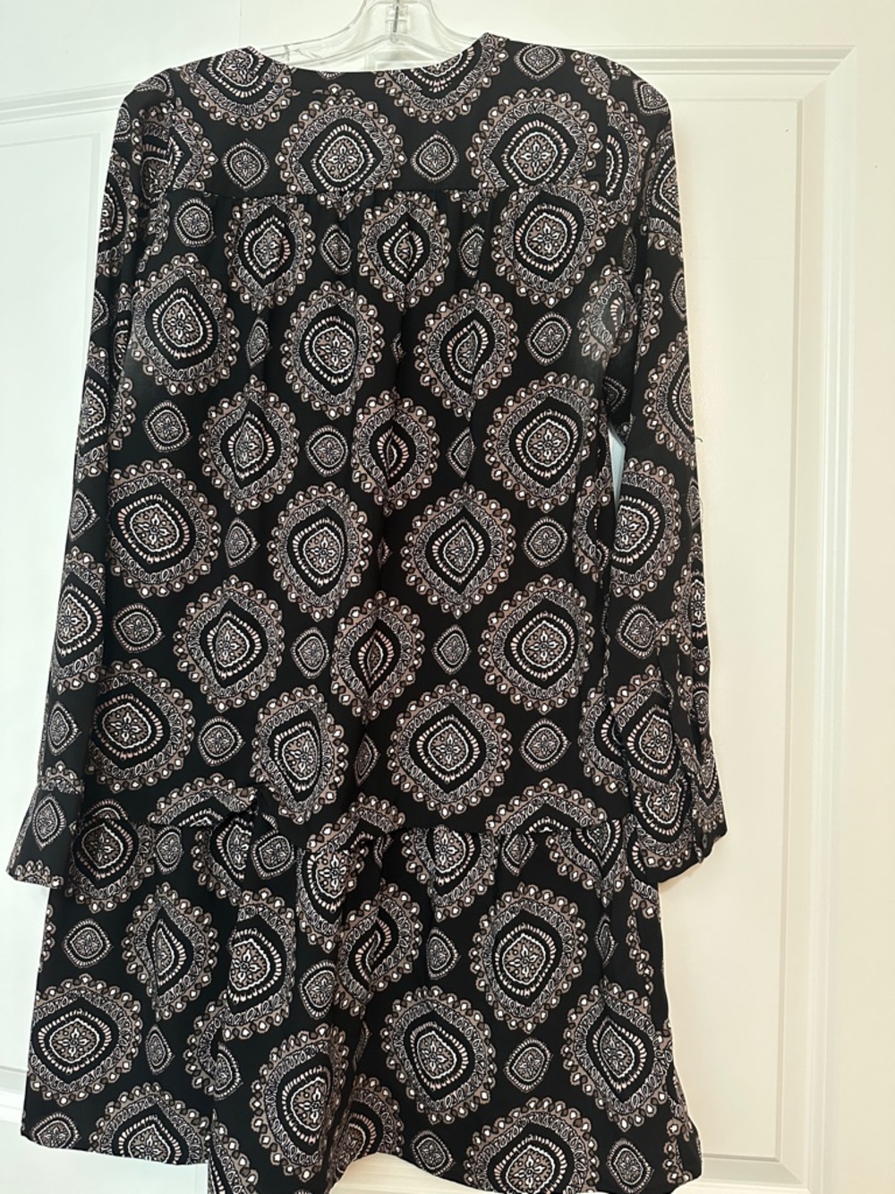 Excellent condition Loft size Small Black medallion print drop waist dress. - Picture 5 of 5